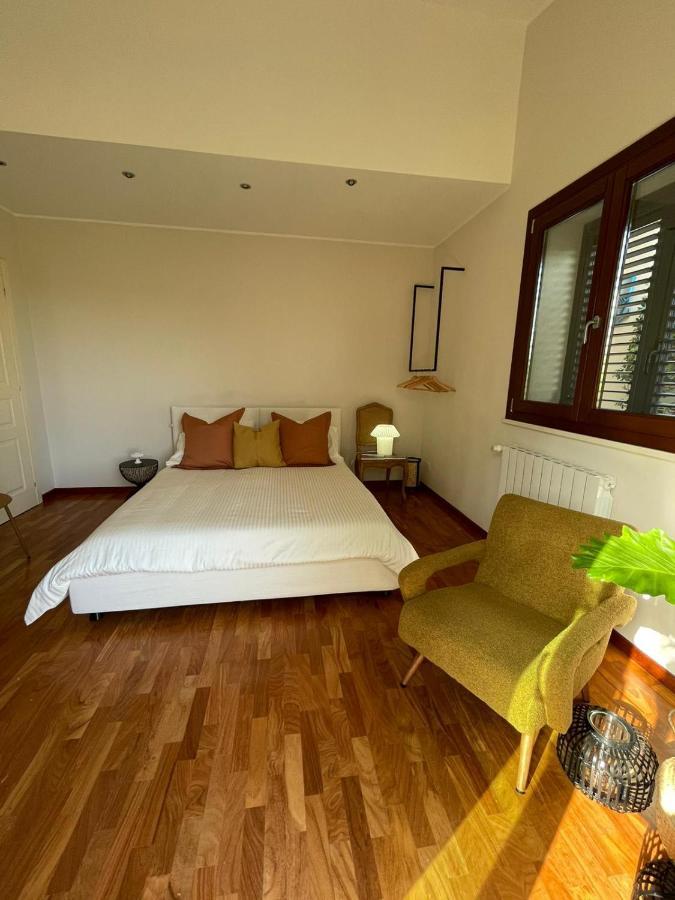 The Room Syracuse Bagian luar foto